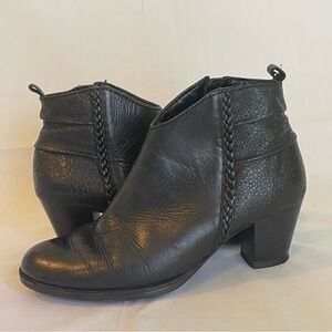 Earth Black leather ankle boots. SOLD